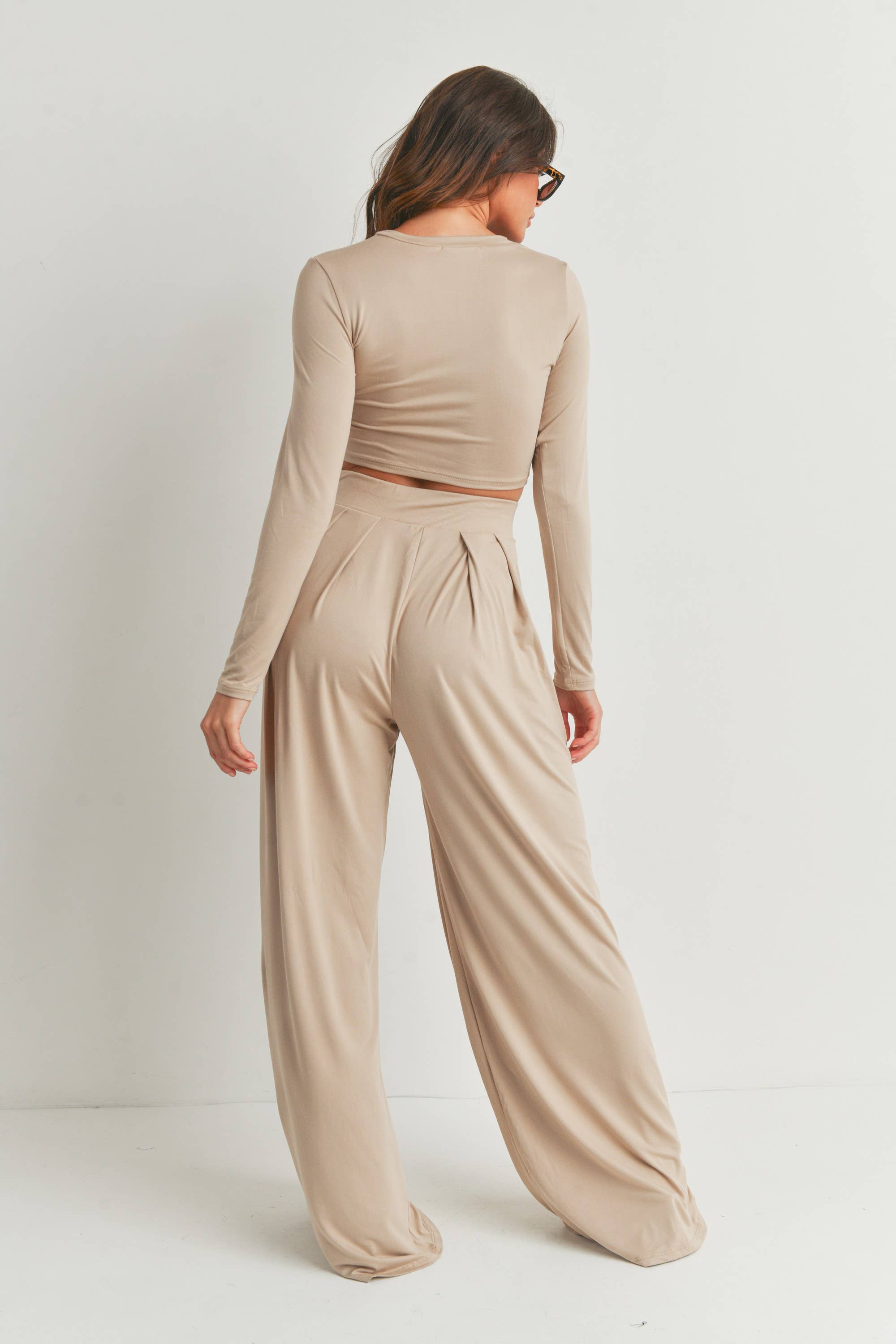 SET AUS CROP-TOP UND HOSE MIT LANGEN ÄRMELN - SCHWARZ