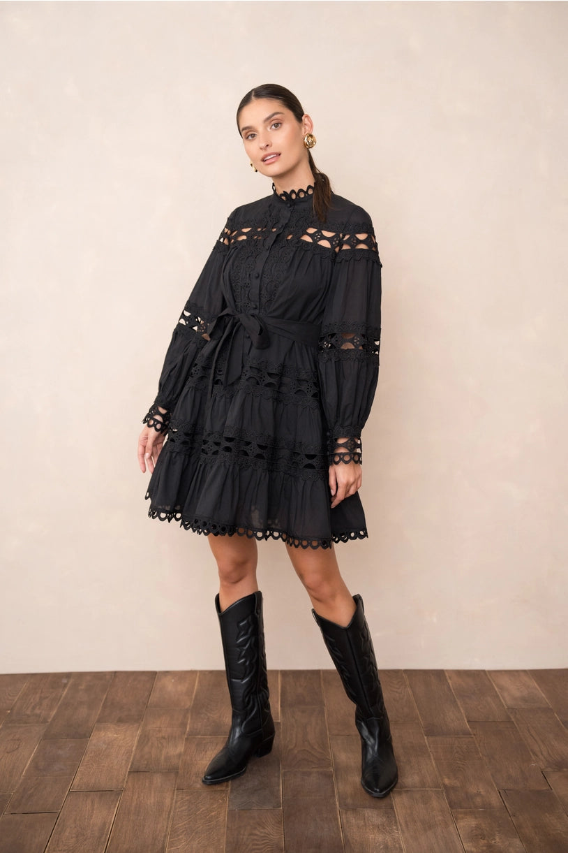 Kurzes Ellie-Kleid aus durchbrochener Baumwolle