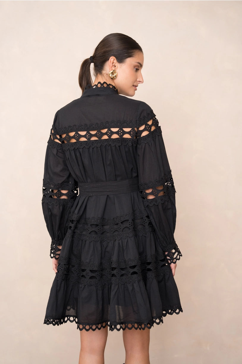 Kurzes Ellie-Kleid aus durchbrochener Baumwolle