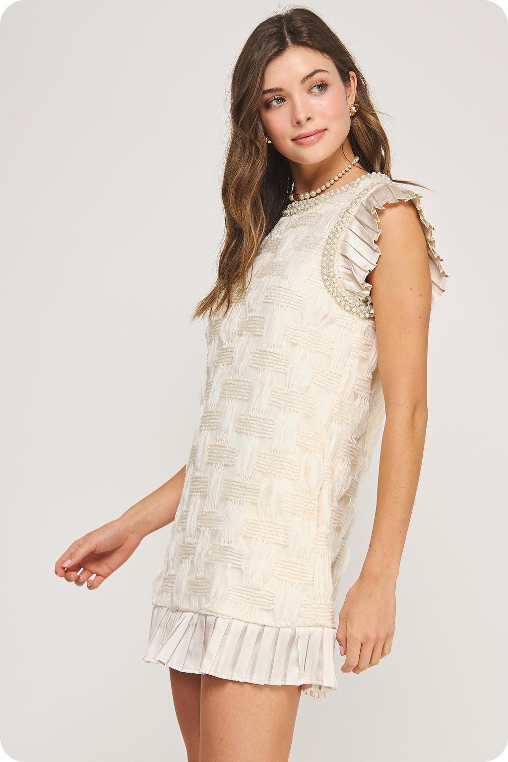 Mini-Kleid mit Perlenbesatz und Strukturmuster