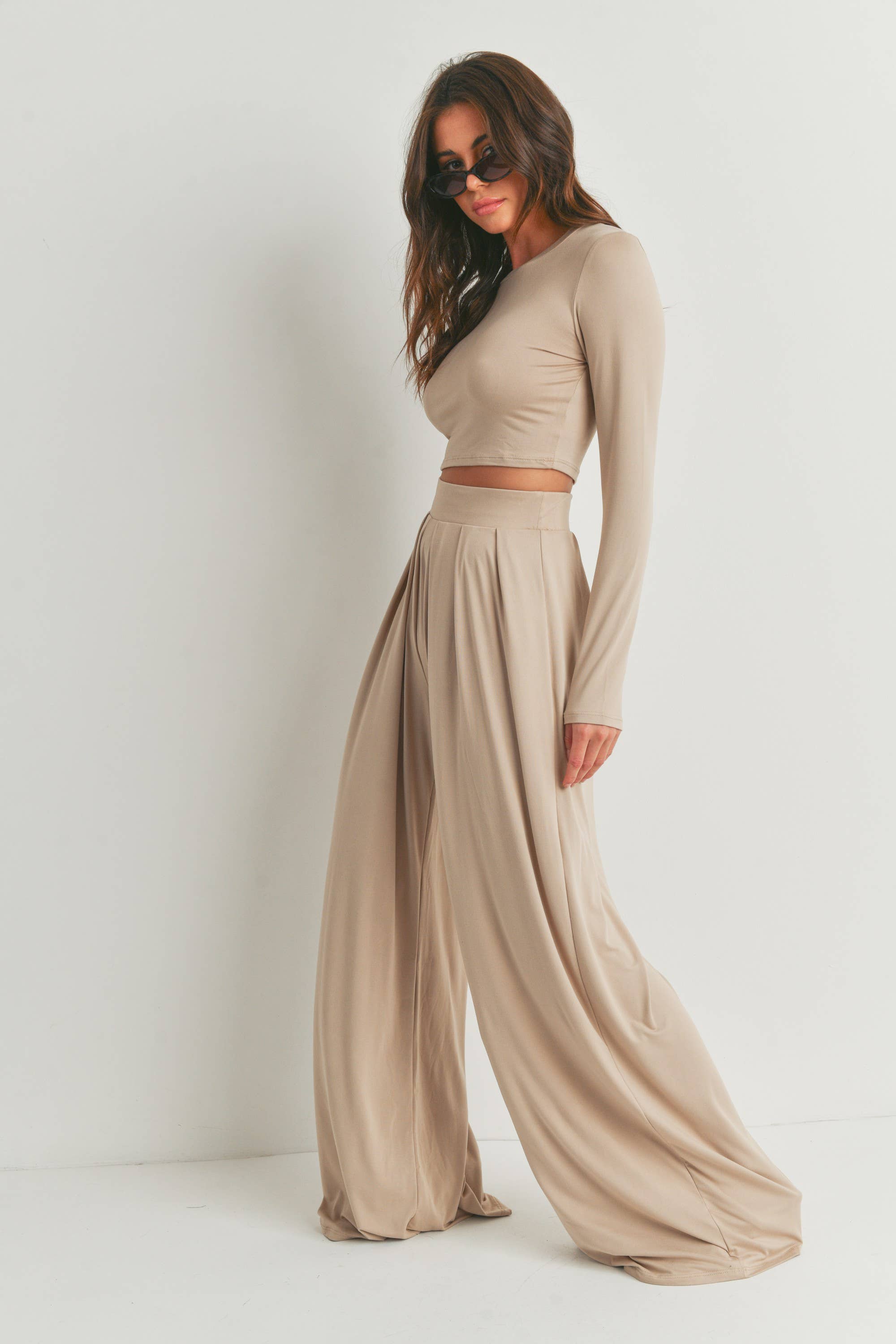 SET AUS CROP-TOP UND HOSE MIT LANGEN ÄRMELN - SCHWARZ